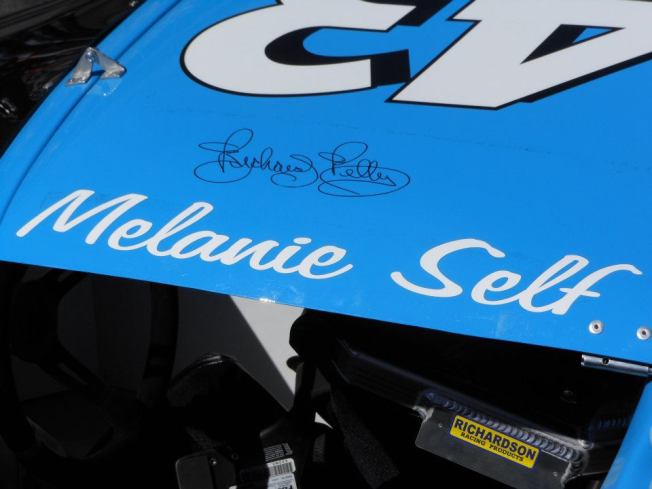 299525_281609271860686_100000348458184_917679_1274375495_n